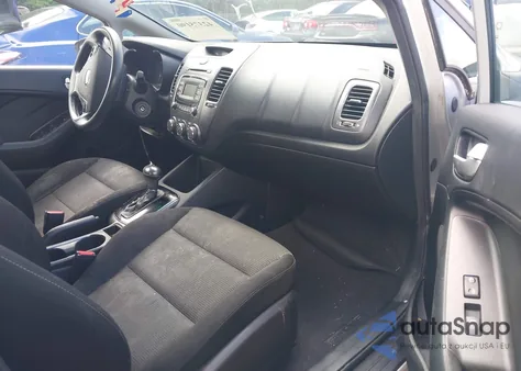 2018 Kia Forte Lx z USA, uszkodzony, nr VIN 3KPFK4A70JE193265